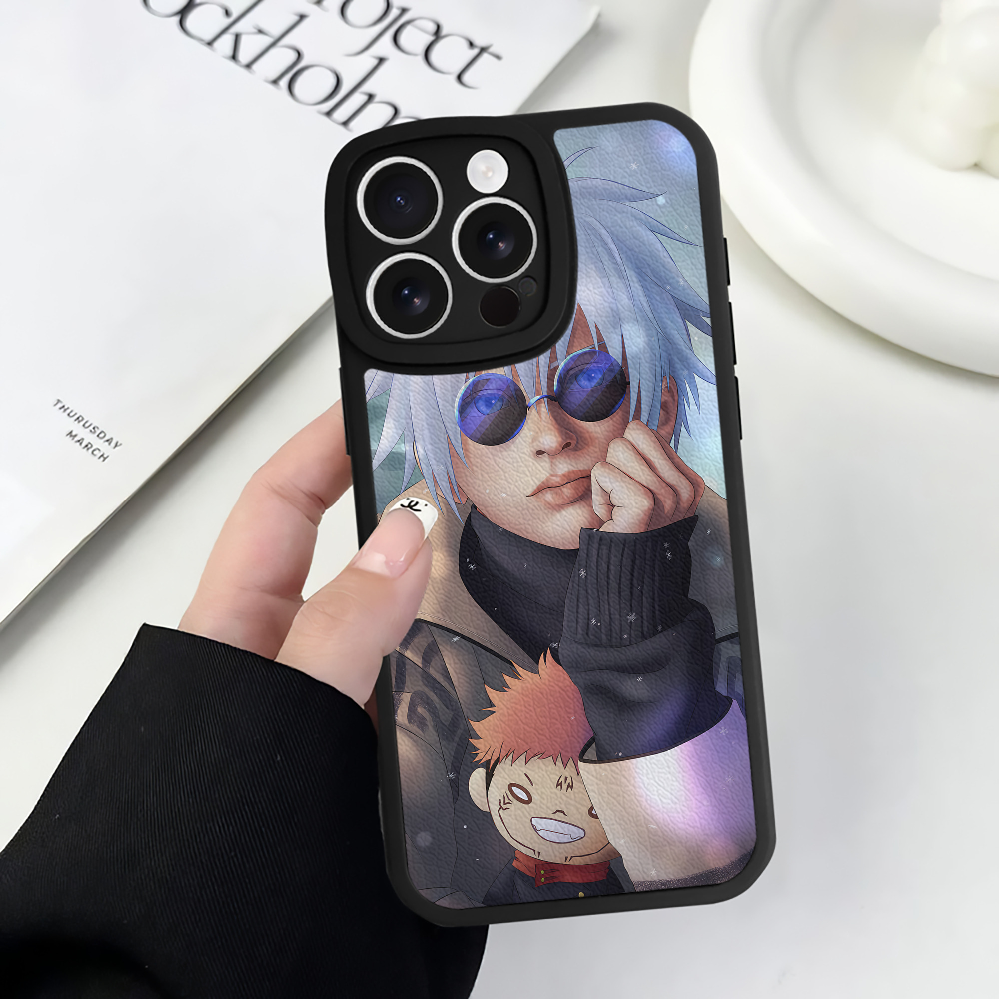 （画像用） 呪術廻戦 Jujutsu Kaisen 【iPhone 16シリーズ対応】シリコンスマホケース（レザー調） 材質：シリコン